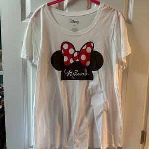 torrid White Minnie Mouse Graphic Tee with Red Polka Dot Bow